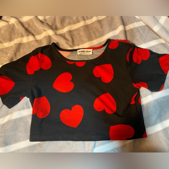 WE heart crop top! - Picture 1 of 2